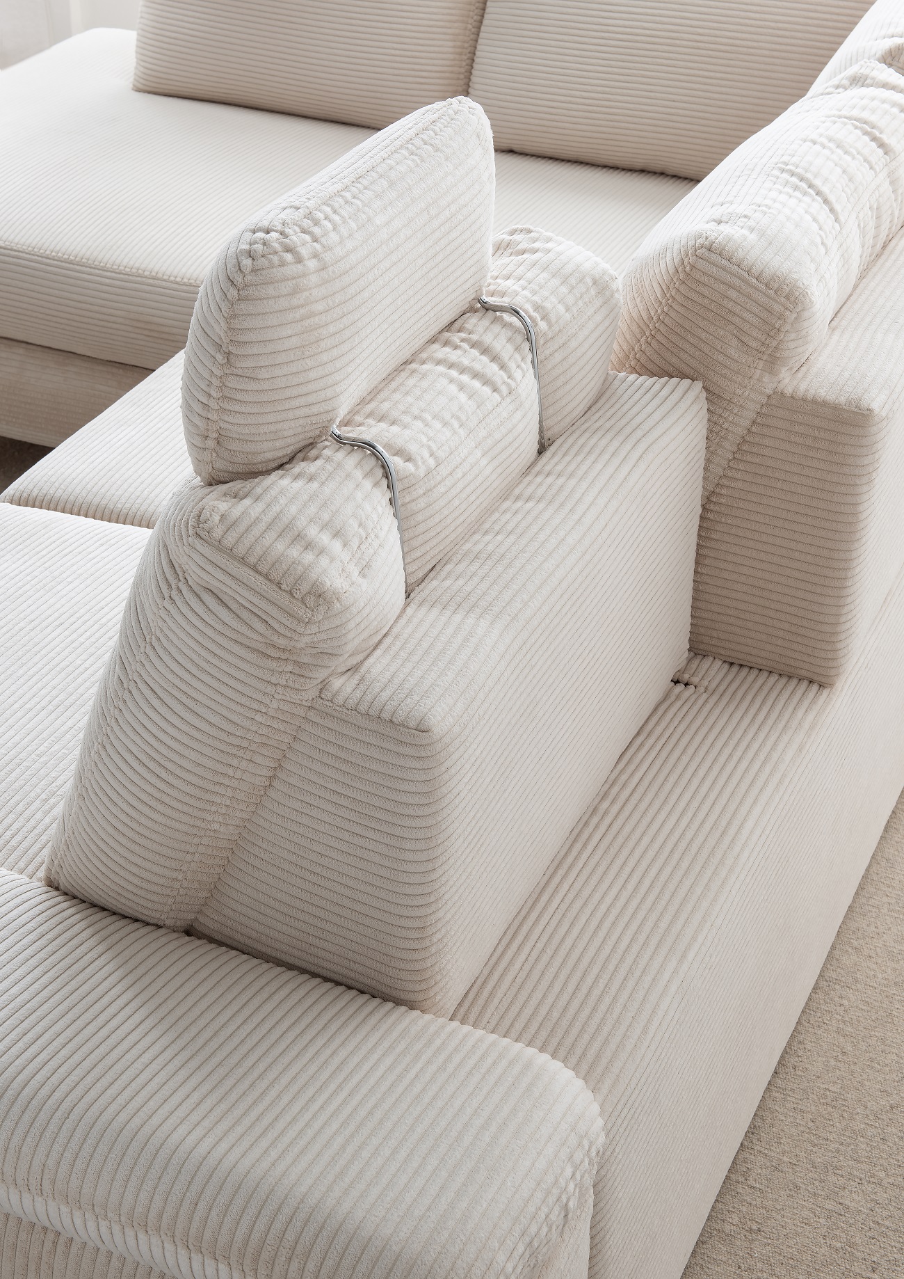 Positano Ecksofa mit Schlaffunktion und Bettkasten von Benformato Positano Ecksofa mit Schlaffunktion und Bettkasten von Benformato