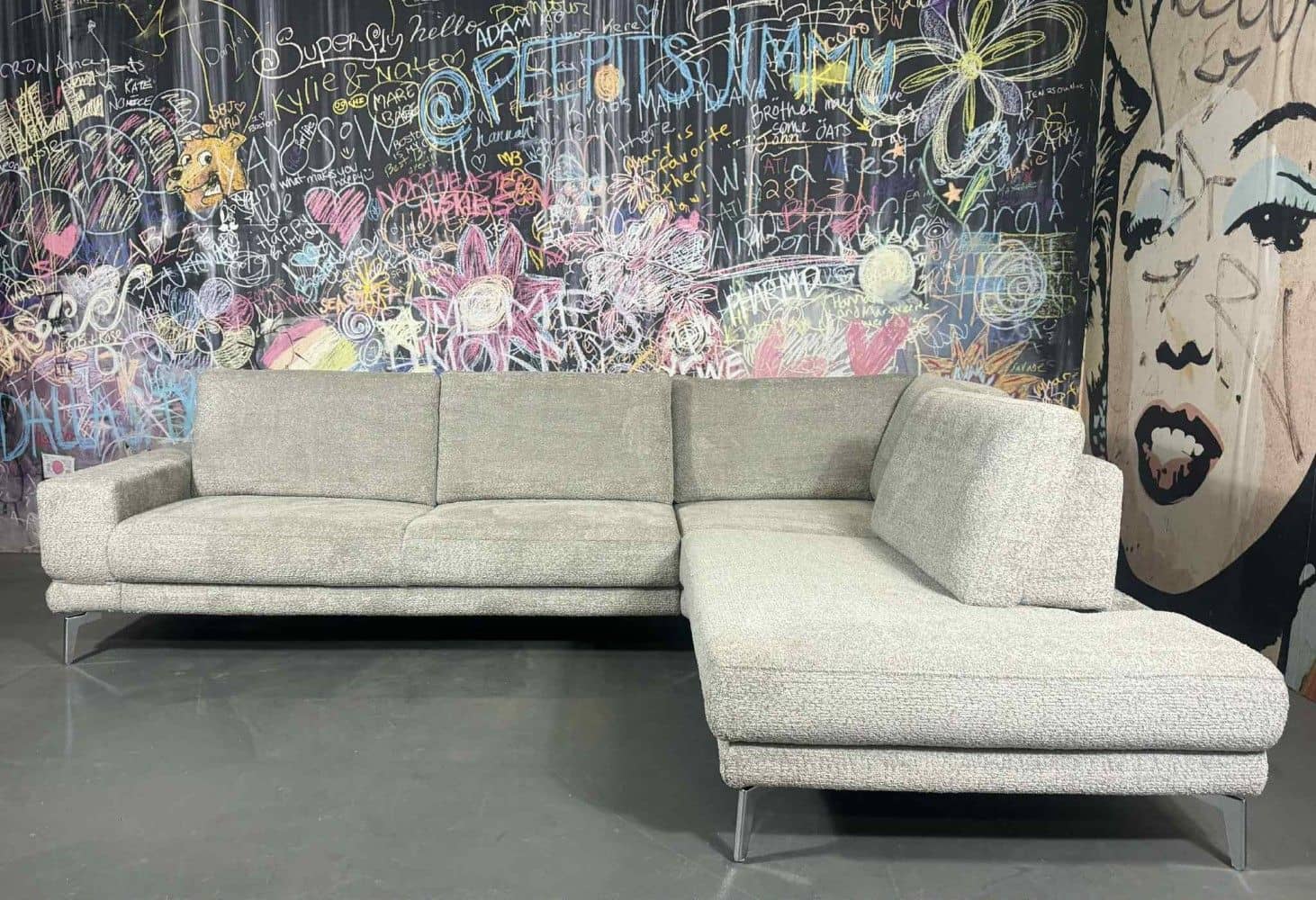 Sofa Soso Hellgrau mit Sitztiefenverstellung & Hocker | Mikrofaser Teddy-Stoff