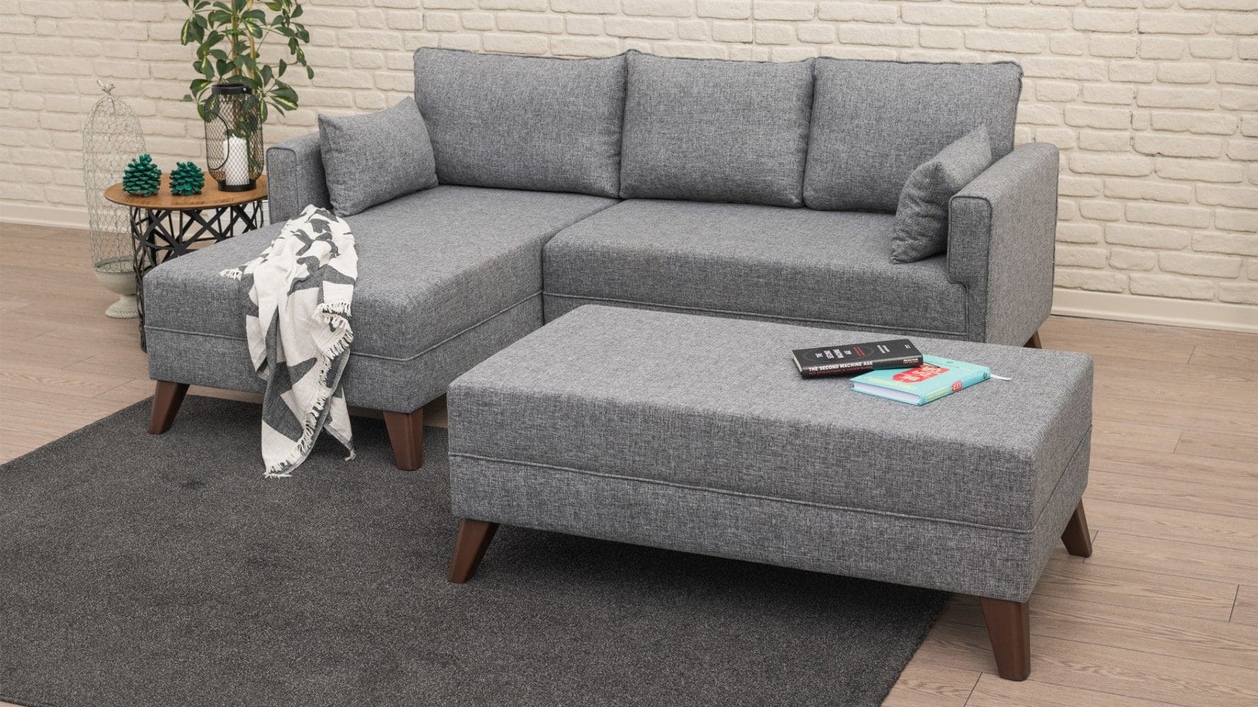 Kleines Bella Ecksofa mit Hocker – Die perfekte Lösung für kleine Räume Kleines Bella Ecksofa mit Hocker – Die perfekte Lösung für kleine Räume