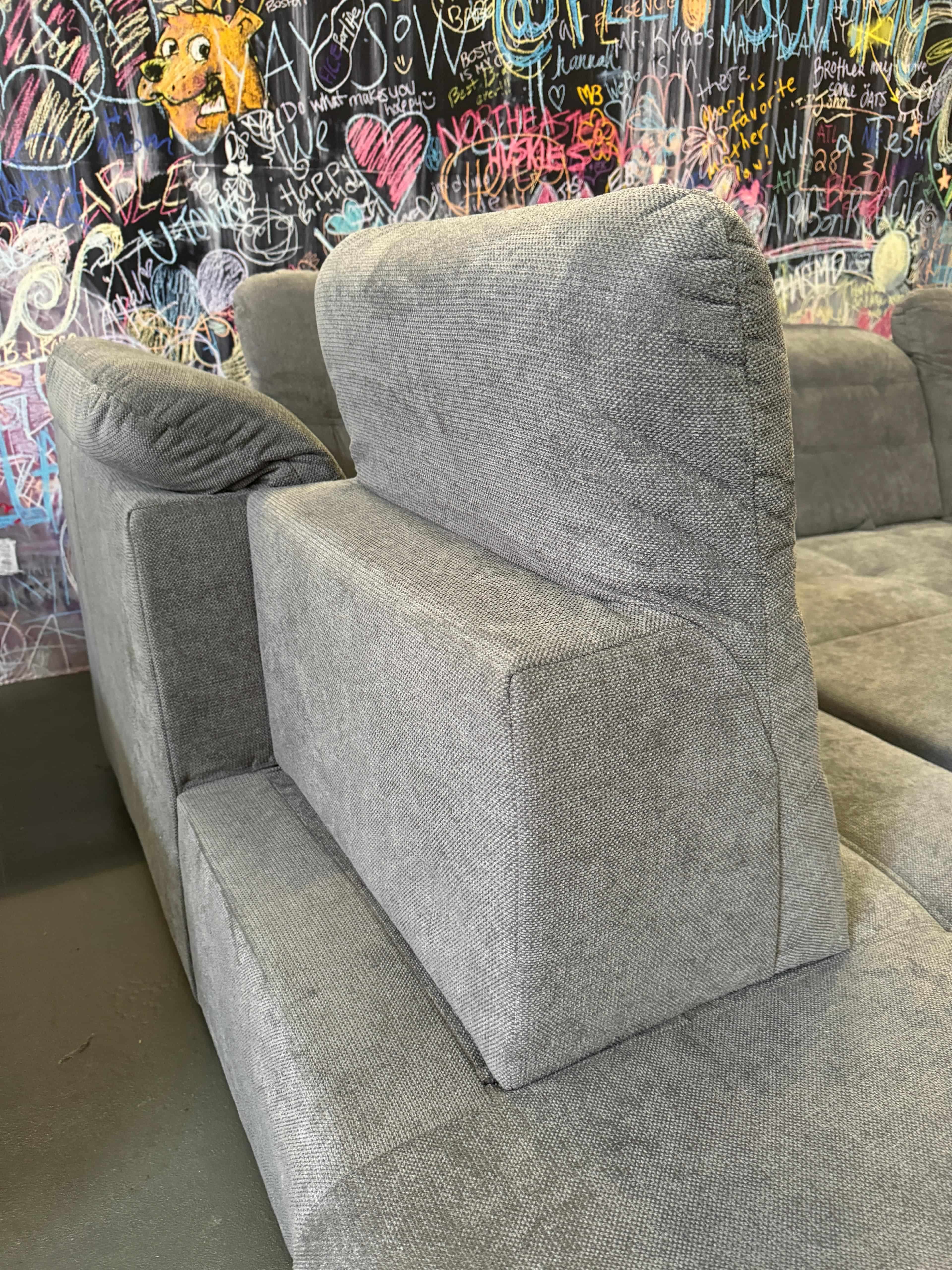 Wohnlandschaft Razor – XXL Sofa mit Schlaffunktion, Bettkasten & verstellbaren Kopflehnen, Grau Wohnlandschaft Razor – XXL Sofa mit Schlaffunktion, Bettkasten & verstellbaren Kopflehnen, Grau