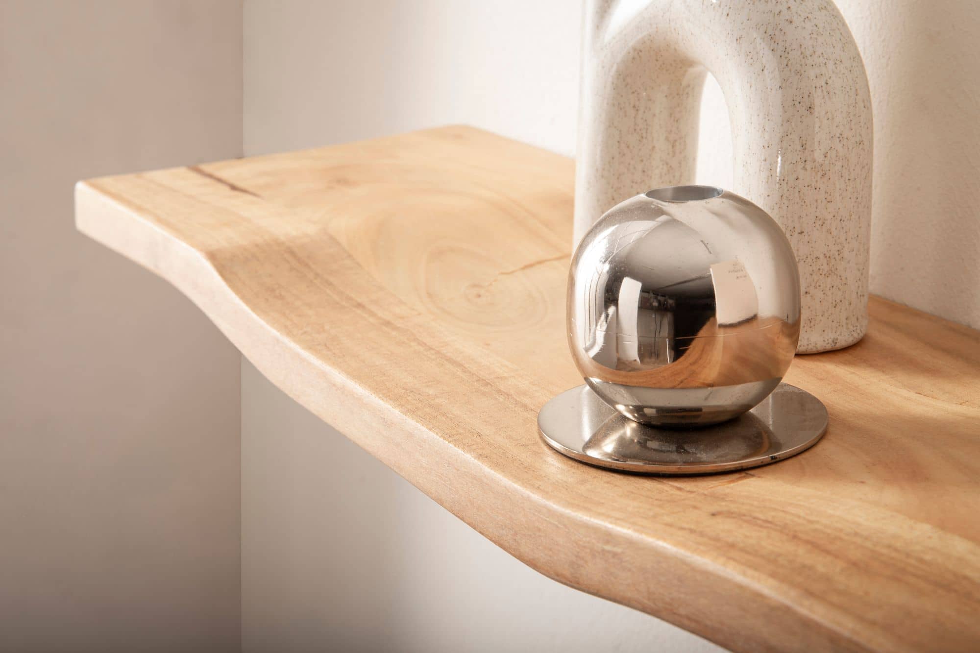 Wandregal Akazie Massivholz 120cm - Schwebendes Design Regal für die Wand Holz massiv - Hängeregal in Wellenform - Wandboard aus Echtholz Wandregal Akazie Massivholz 120cm - Schwebendes Design Regal für die Wand Holz massiv - Hängeregal in Wellenform - Wandboard aus Echtholz