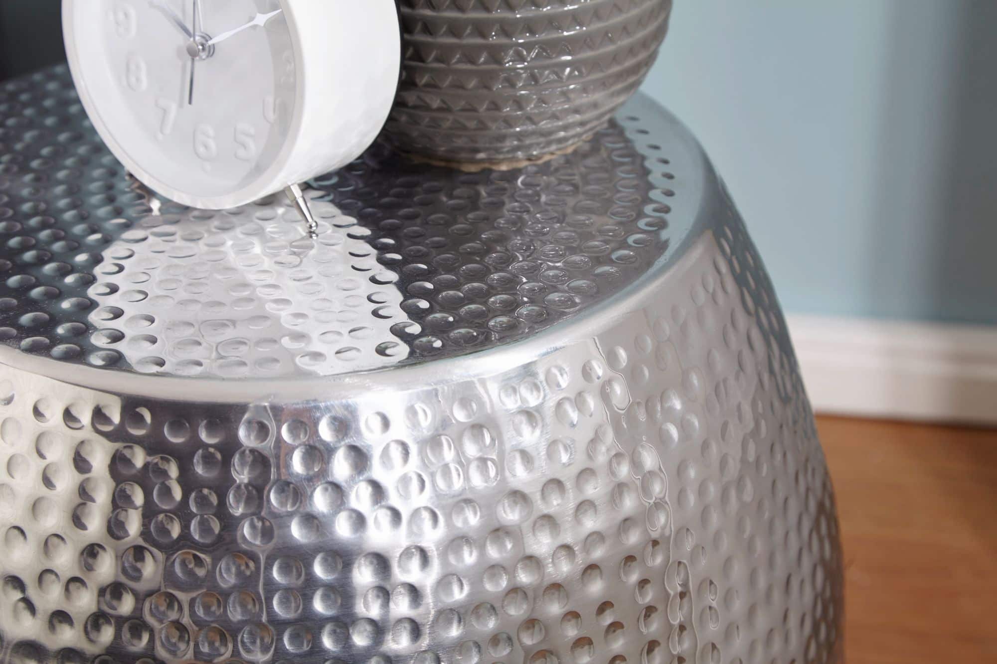 Beistelltisch 42 x 42 x 42 cm Aluminium Silber Dekotisch Orientalisch Rund Beistelltisch 42 x 42 x 42 cm Aluminium Silber Dekotisch Orientalisch Rund