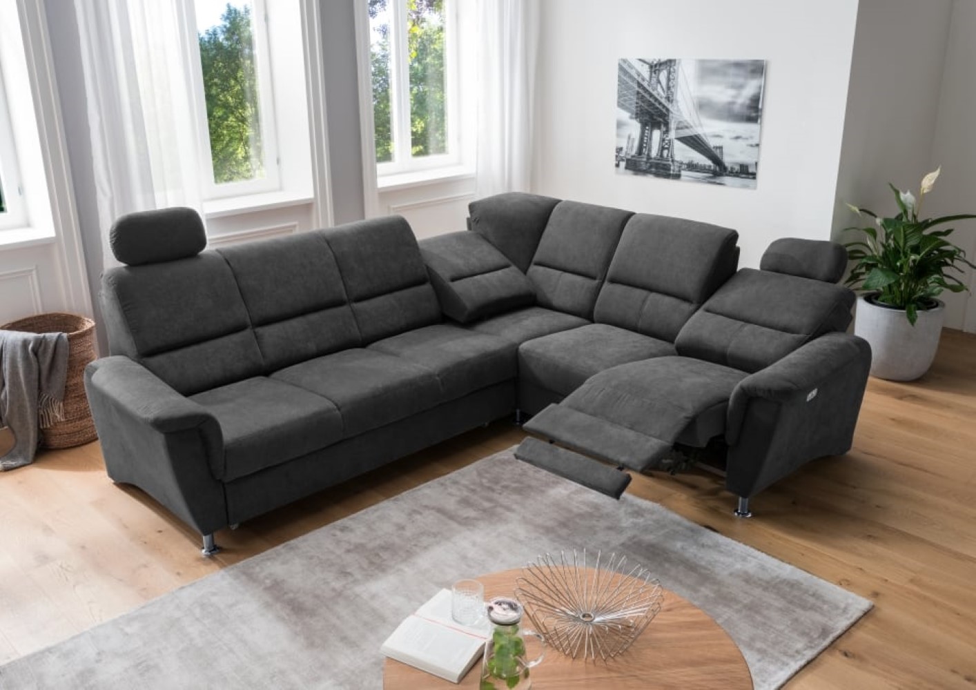 Ecksofa Parole von Benformato: Multifunktionaler Luxus mit Schlaffunktion und Relaxfunktion für Ihr Zuhause Ecksofa Parole von Benformato: Multifunktionaler Luxus mit Schlaffunktion und Relaxfunktion für Ihr Zuhause