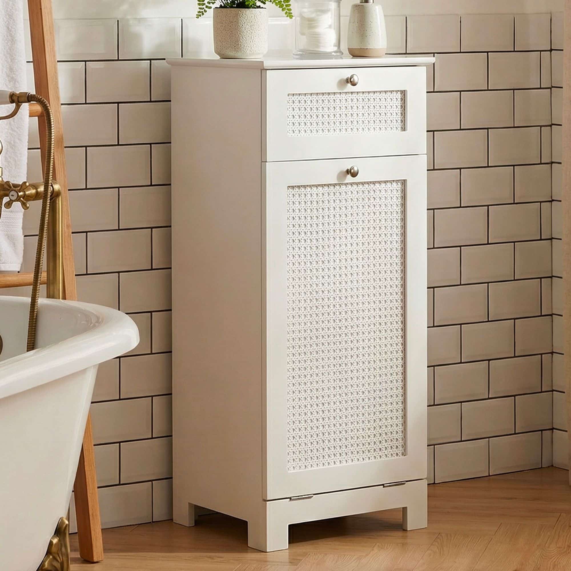 Wäscheschrank Weiß 38x90x40 cm Ratten Geflecht Nischenschrank Bad - Schmaler Wäschekipper mit Klapptür und Schublade - Badschrank Wäschesammler Badezimmer Wäscheschrank Weiß 38x90x40 cm Ratten Geflecht Nischenschrank Bad - Schmaler Wäschekipper mit Klapptür und Schublade - Badschrank Wäschesammler Badezimmer