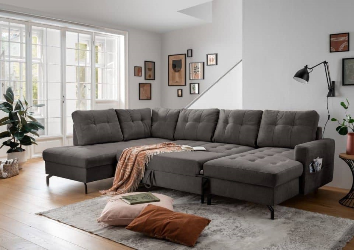 Wohnlandschaft mit Schlaffunktion Trevisio: Luxuriöse Komfortlösung inkl Bettkasten, in verschiedenen Farben wählbar Wohnlandschaft mit Schlaffunktion Trevisio: Luxuriöse Komfortlösung inkl Bettkasten, in verschiedenen Farben wählbar