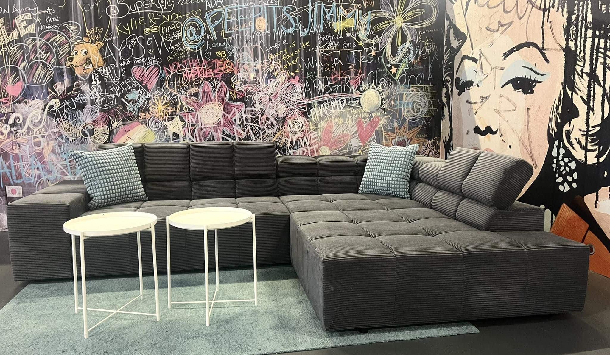 Ecksofa Alvia Grau Breitcord – Myhomelando mit verstellbaren Kopflehnen Ecksofa Alvia Grau Breitcord – Myhomelando mit verstellbaren Kopflehnen