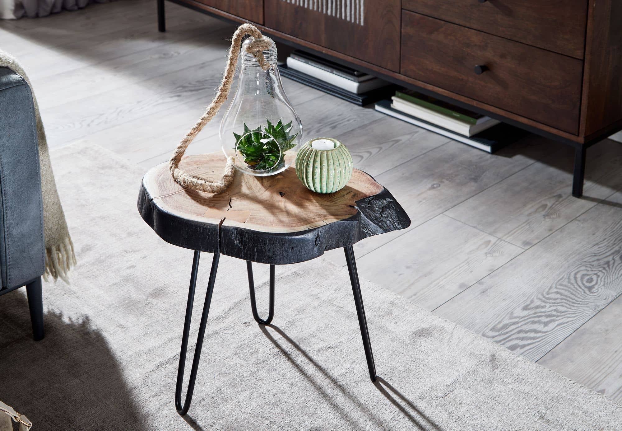 Beistelltisch Akazie Massivholz / Metall Industrial 40x40x32cm Baumkante Beistelltisch Akazie Massivholz / Metall Industrial 40x40x32cm Baumkante