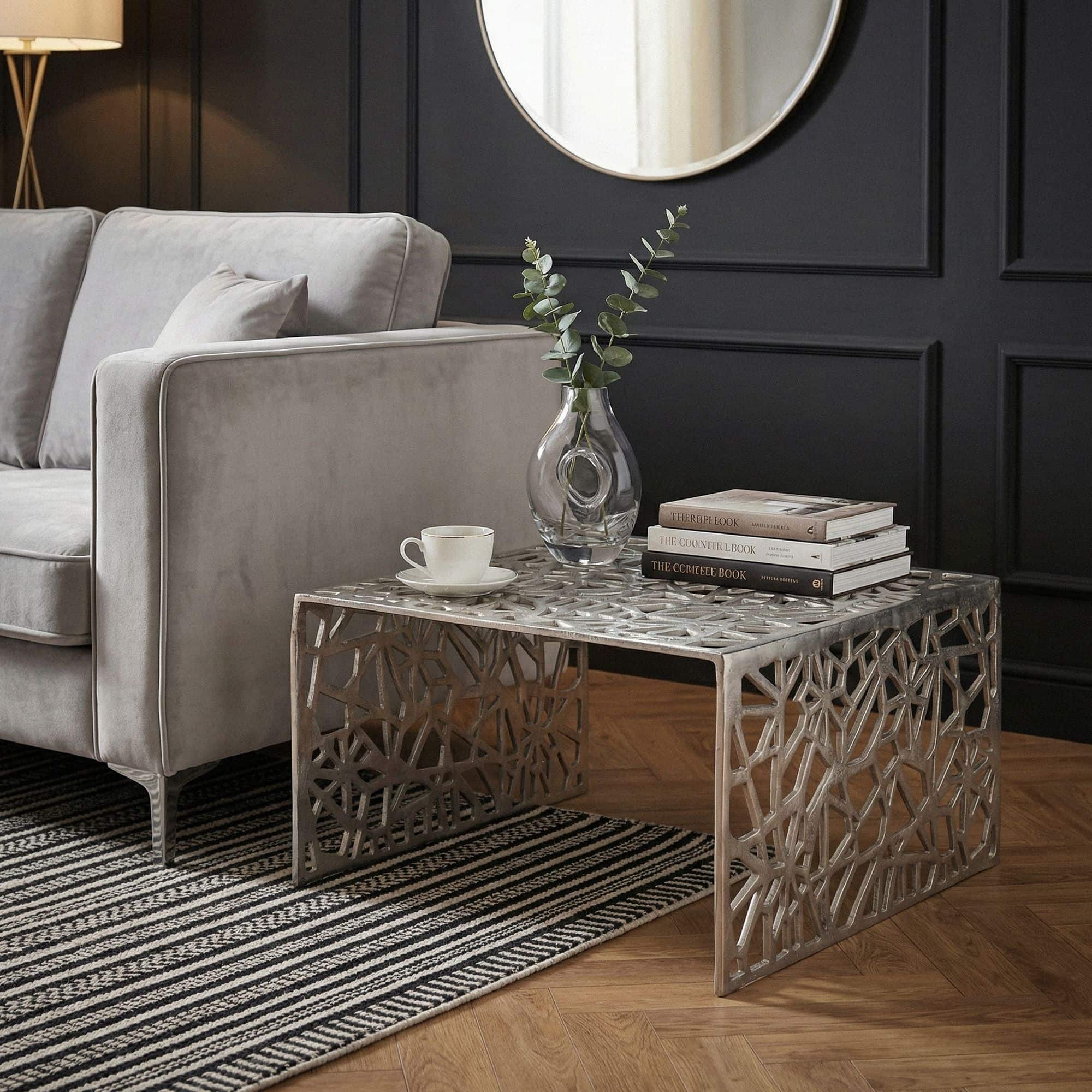 Couchtisch Aluminium Silber 60cm Quadratischer Sofatisch Metall - Wohnzimmertisch Alu modern mit Muster - Design Tisch niedrig - Loungetisch Beistelltisch Handmade