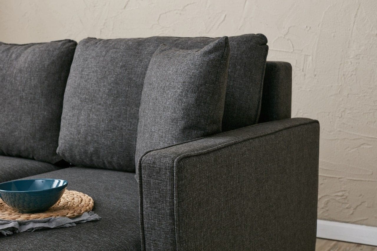 Ecksofa Eva – Skandinavischer Stil inkl. Hocker
