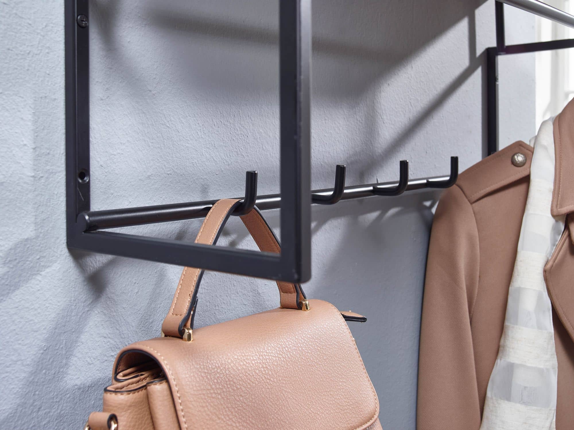 Design Wandgarderobe Mango Massivholz Metall 71x29x20 cm Design Wandgarderobe Mango Massivholz Metall 71x29x20 cm