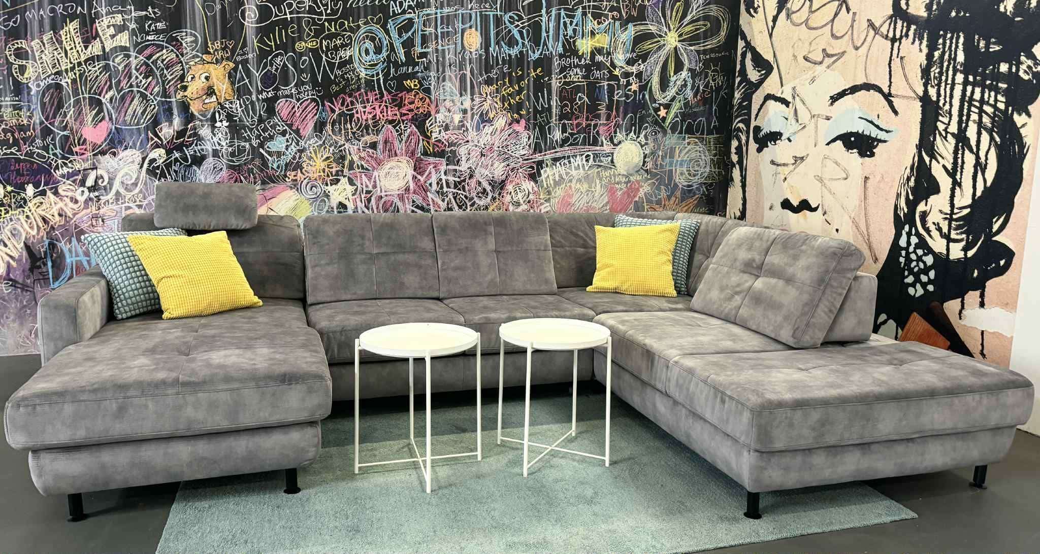 Wohnlandschaft Platino Amira Silber – Megapol Fotomodell Wohnlandschaft Platino Amira Silber – Megapol Fotomodell