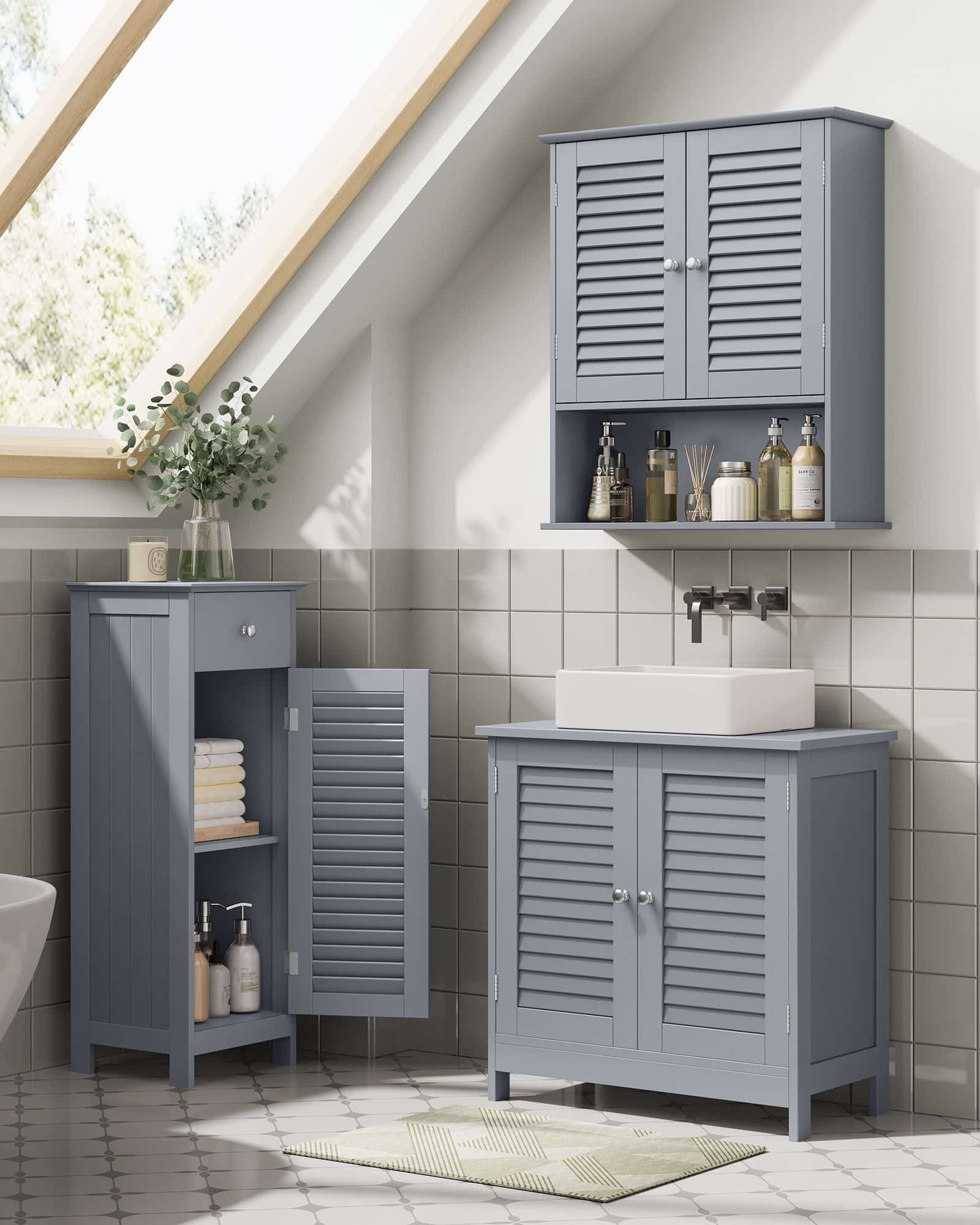 Badezimmerschrank schmal mit Schublade und Lamellentür Badezimmerschrank schmal mit Schublade und Lamellentür