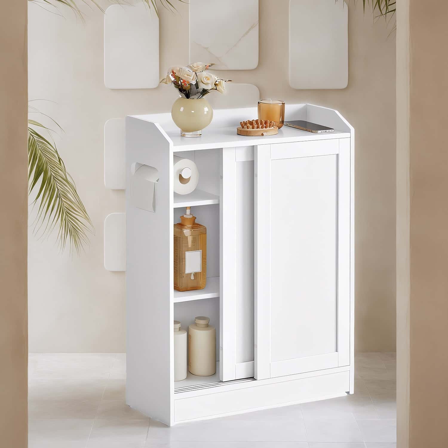 Schmaler Badschrank mit Schiebetüren, verstellbaren Einlegeböden und Toilettenpapierhalter, für Badezimmer neben der Toilette Schmaler Badschrank mit Schiebetüren, verstellbaren Einlegeböden und Toilettenpapierhalter, für Badezimmer neben der Toilette