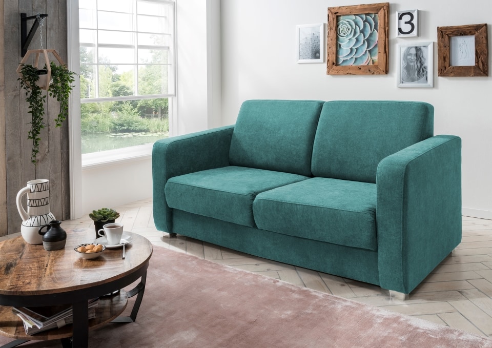 Benformato_Mia_2F_3607-1 Petrolblauer Luxus: Das Sofa Mia von Benformato - Ihr Komfort-Statement