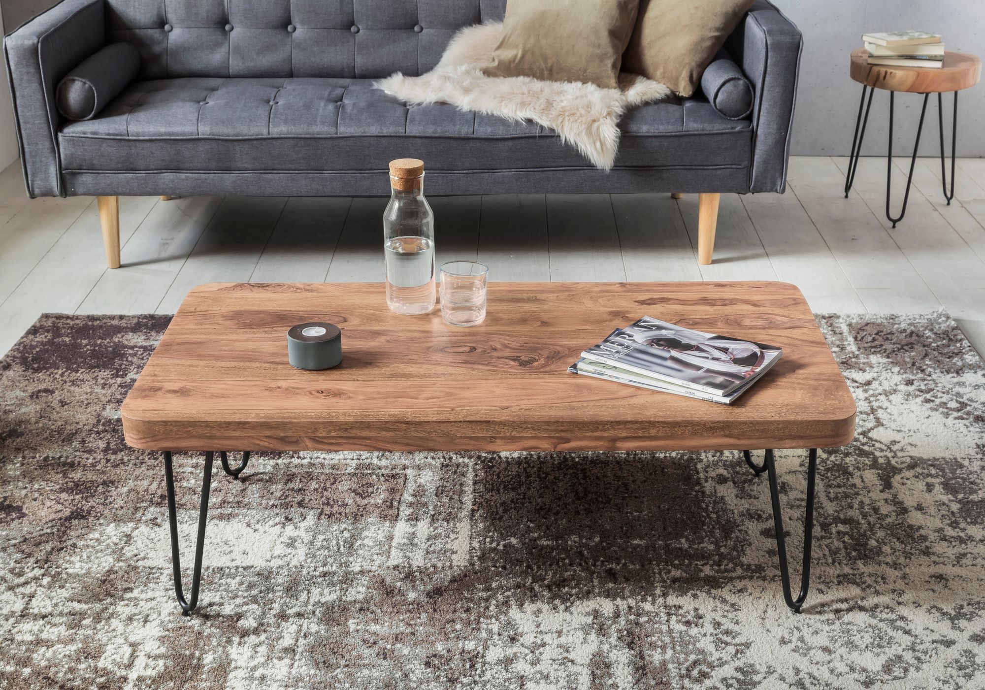Couchtisch BAGLI Massiv-Holz Akazie 115 cm breit Wohnzimmer-Tisch Design  Metallbeine Landhaus-Stil Beistelltisch | myHomelando